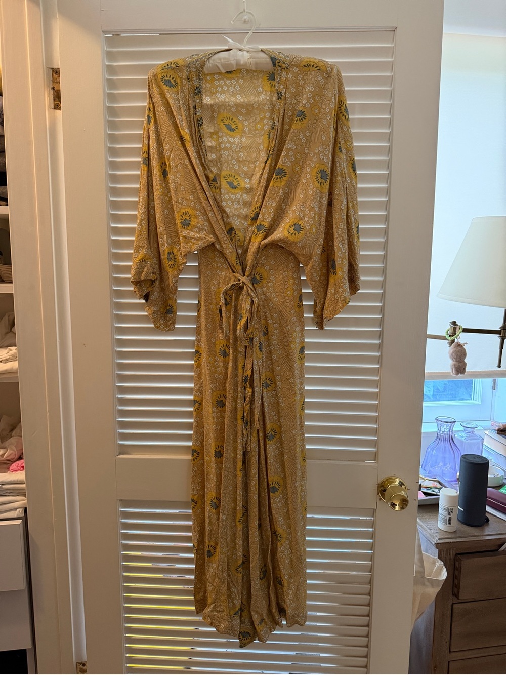 Natalie Martin Yellow and Cream Floral Satin Robe - Picture 4 of 5